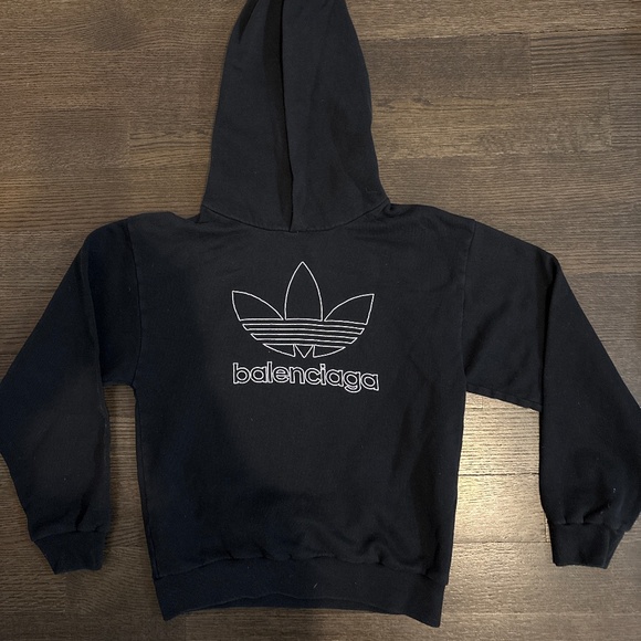 COPY - BALENCIAGA X ADIDAS KIDS SWEATSHIRT, SIZE 10, BLACK COTTON, LIKE NEW!! - Picture 1 of 5